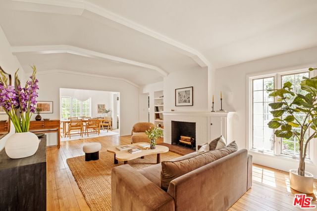 $2,090,000 | 1068 Queen Anne Place, Los Angeles, CA 90019