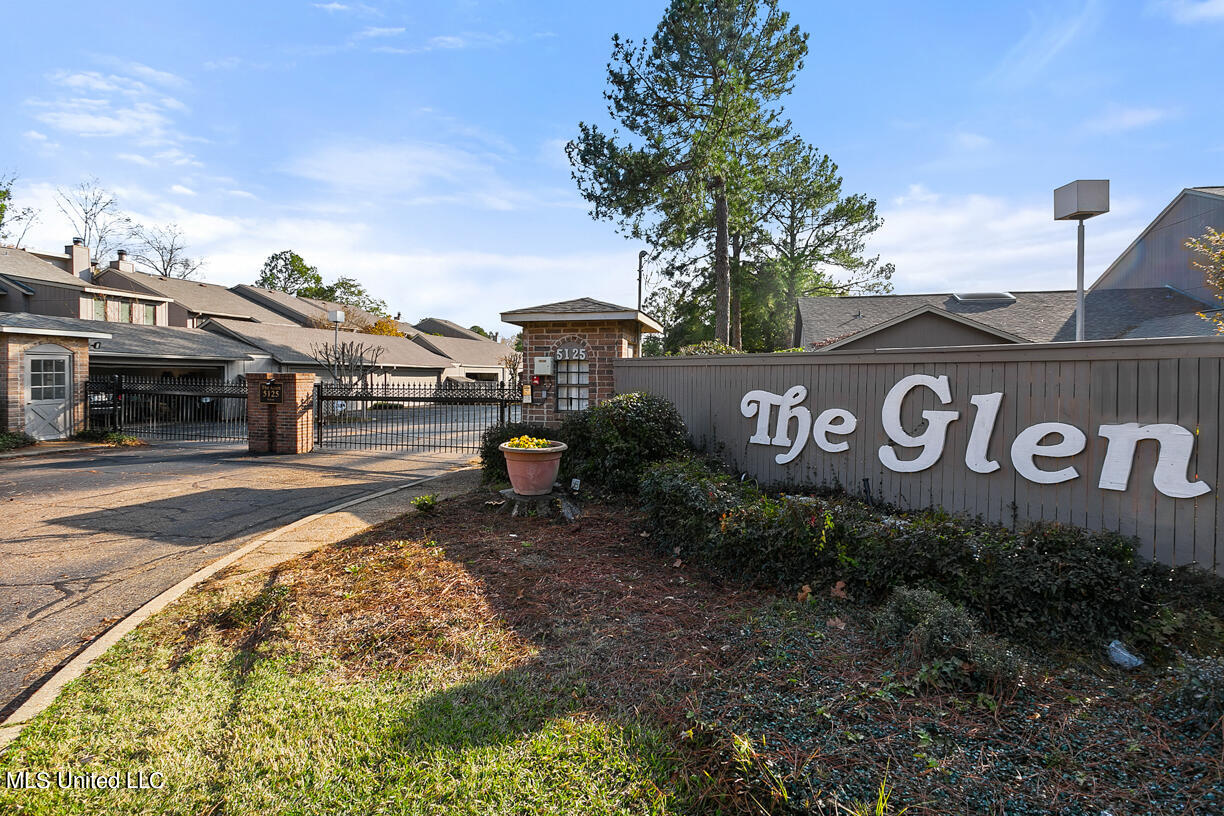 5125 Old Canton Road, Unit 214 Jackson, MS 39211 - Photo 36 of 36 214 the glen final-36