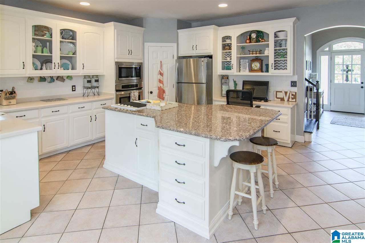 1750 Sandy Ridge Way Birmingham, AL 35244 - Photo 5 of 39