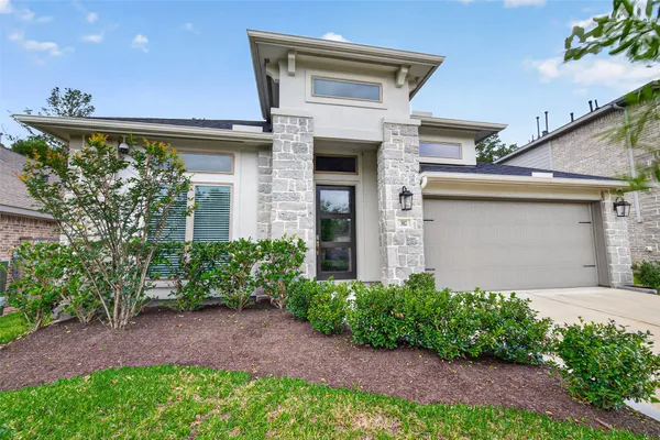 $3,200 | 302 Sky Top Drive, Montgomery, TX 77316