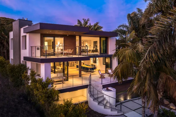 $13,900,000 | 1547 Shoreline Drive, Santa Barbara, CA 93109