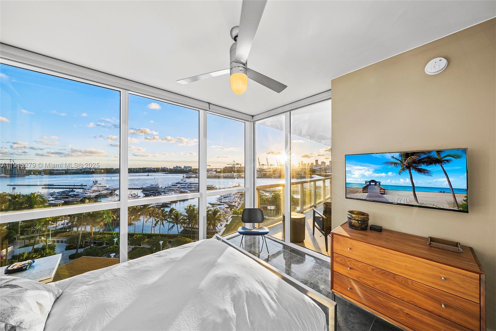 450 Alton Road, Unit 805 Miami Beach, FL 33139 - Photo 13 of 62 Gallery Image 13