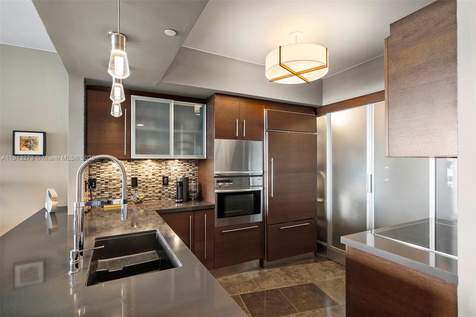 450 Alton Road, Unit 805 Miami Beach, FL 33139 - Photo 25 of 62 Gallery Image 25