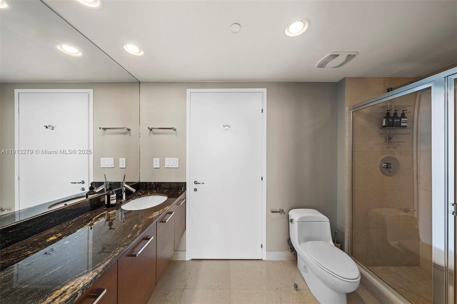 450 Alton Road, Unit 805 Miami Beach, FL 33139 - Photo 35 of 62 Gallery Image 35