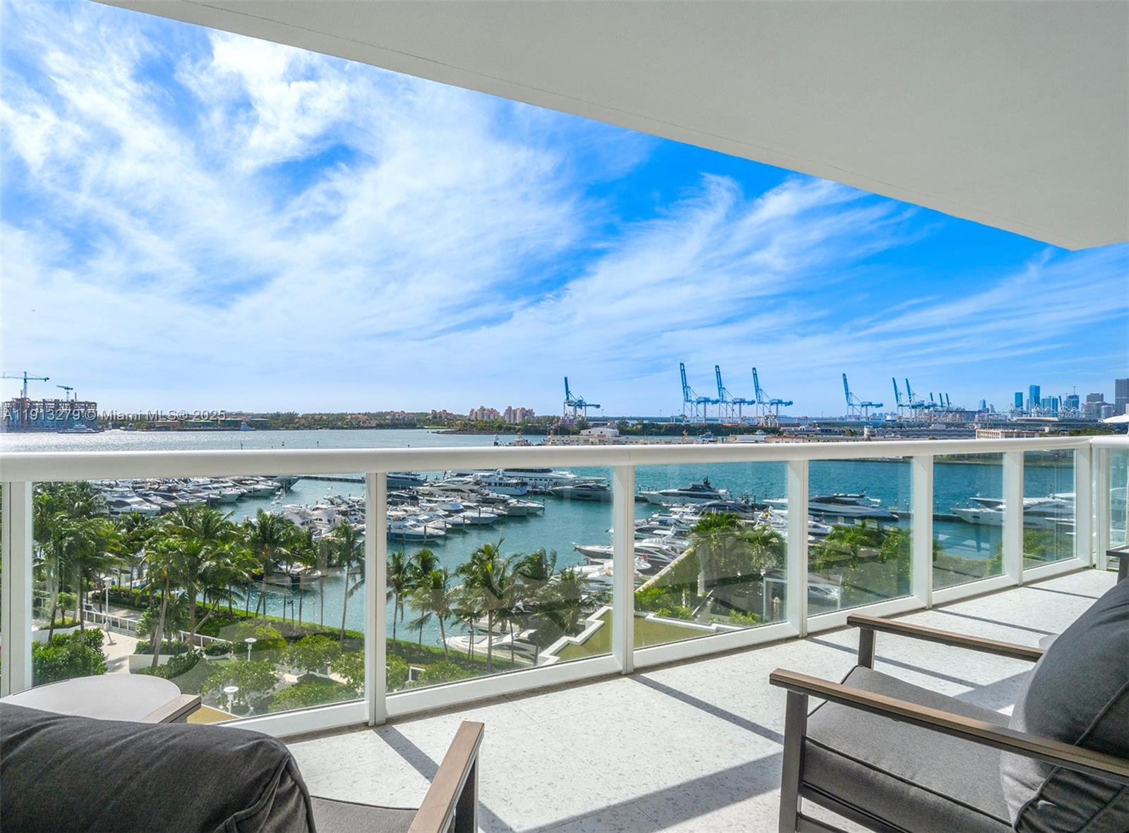 450 Alton Road, Unit 805 Miami Beach, FL 33139 - Photo 4 of 62 Gallery Image 4