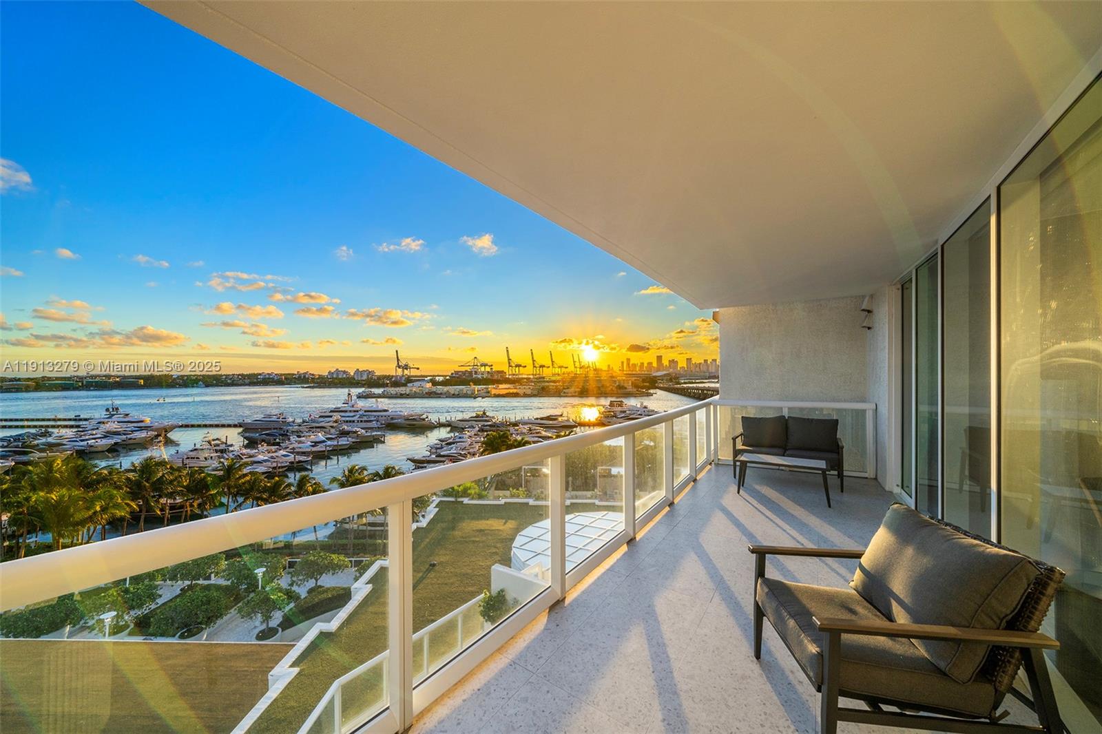 450 Alton Road, Unit 805 Miami Beach, FL 33139 - Photo 5 of 62 Gallery Image 5