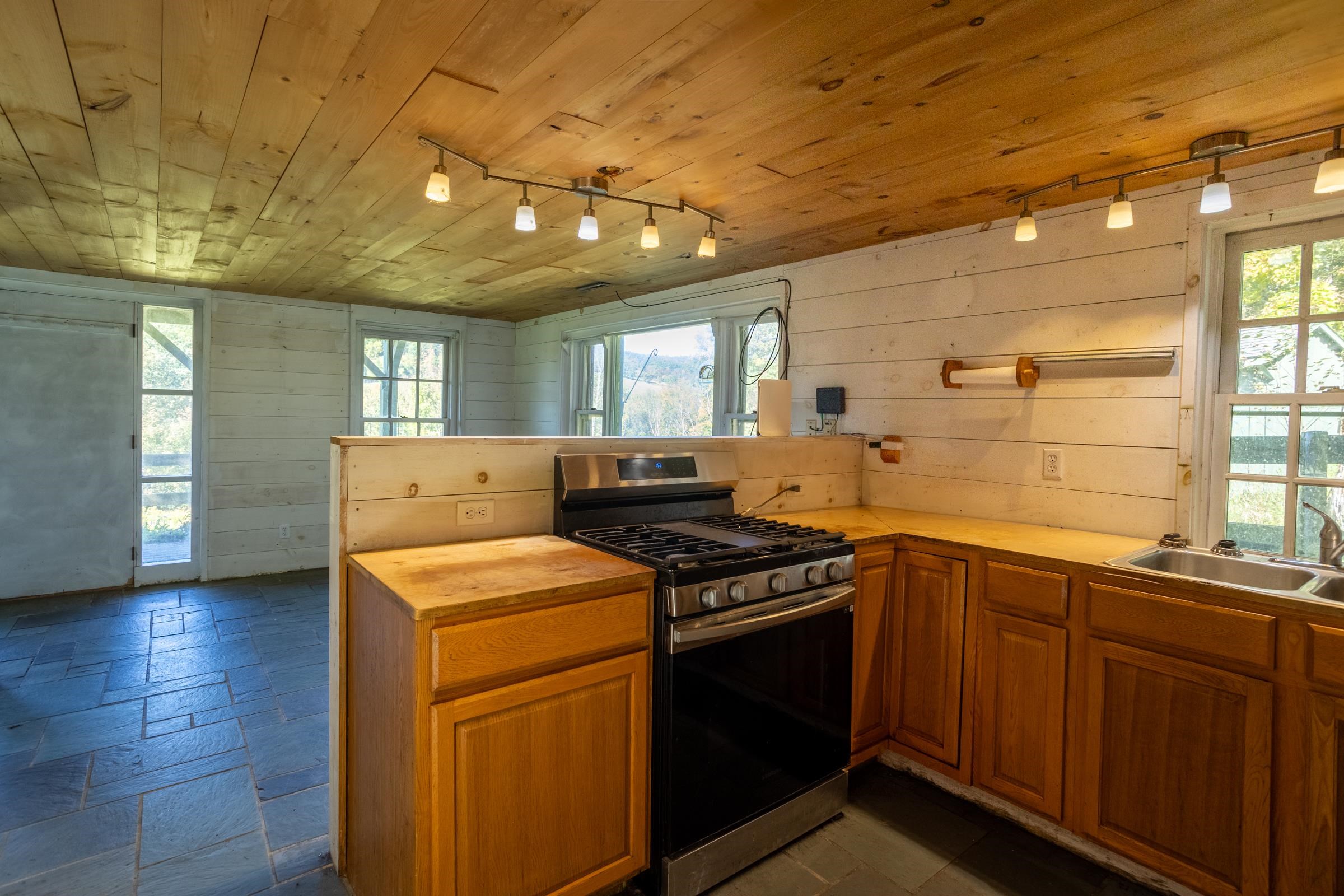 257 Watrous Road Rupert, VT 05776 - Photo 18 of 50 Gallery Image 18