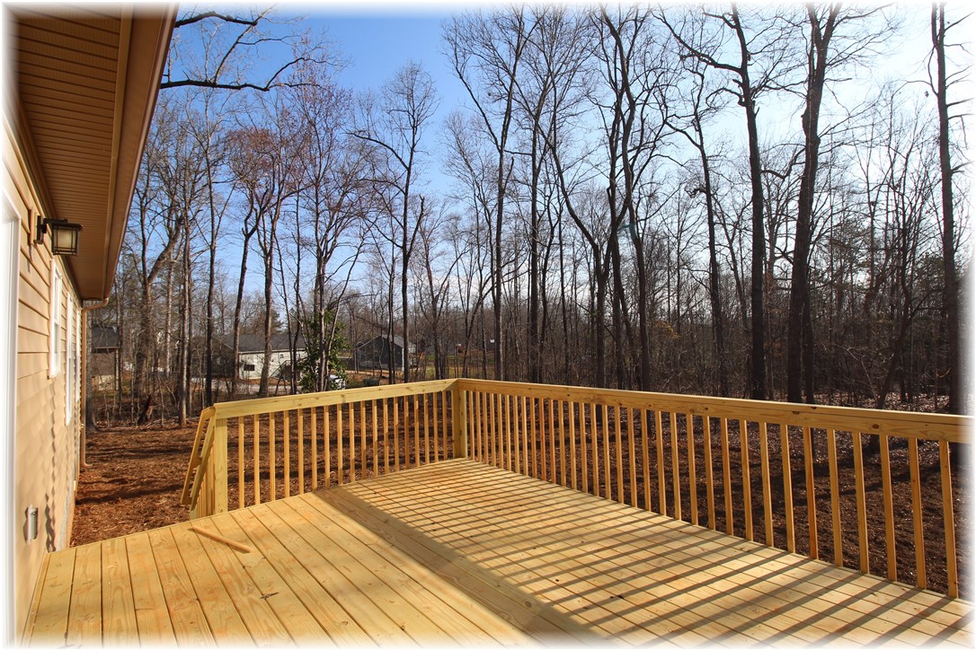 859 Tokeena Road Seneca, SC 29678 - Photo 16 of 20 Gallery Image 16