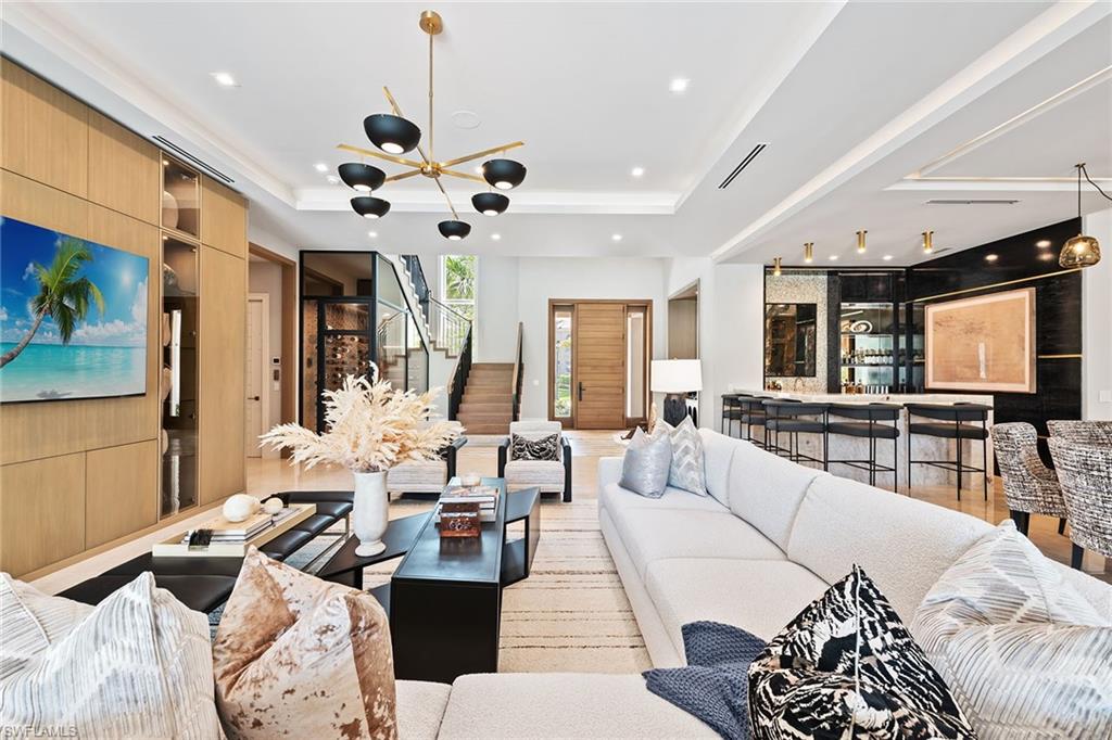 355 Colony Drive Naples, FL 34108 - Photo 4 of 49