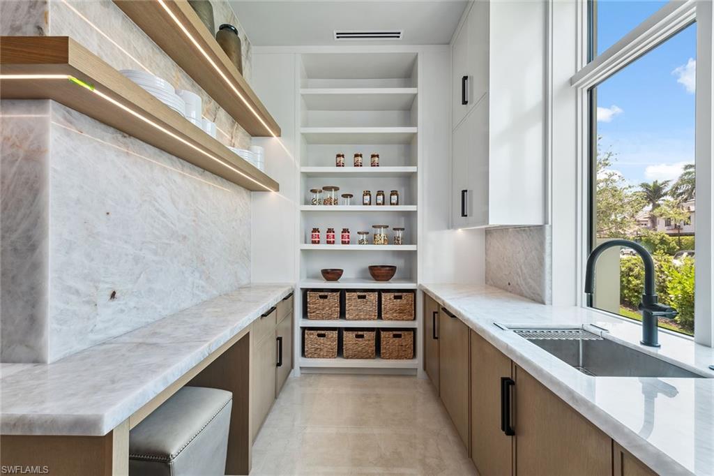 355 Colony Drive Naples, FL 34108 - Photo 7 of 49