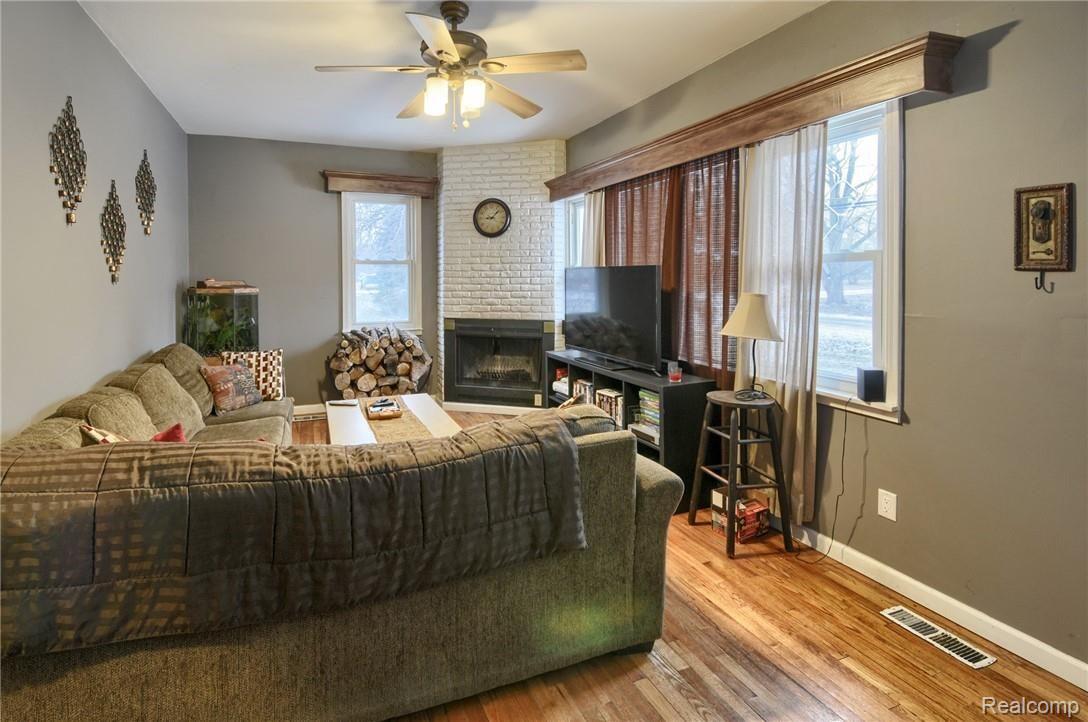 3330 Center Road Highland, MI 48357 - Photo 29 of 60 SD3_9698-HDR(5).jpg