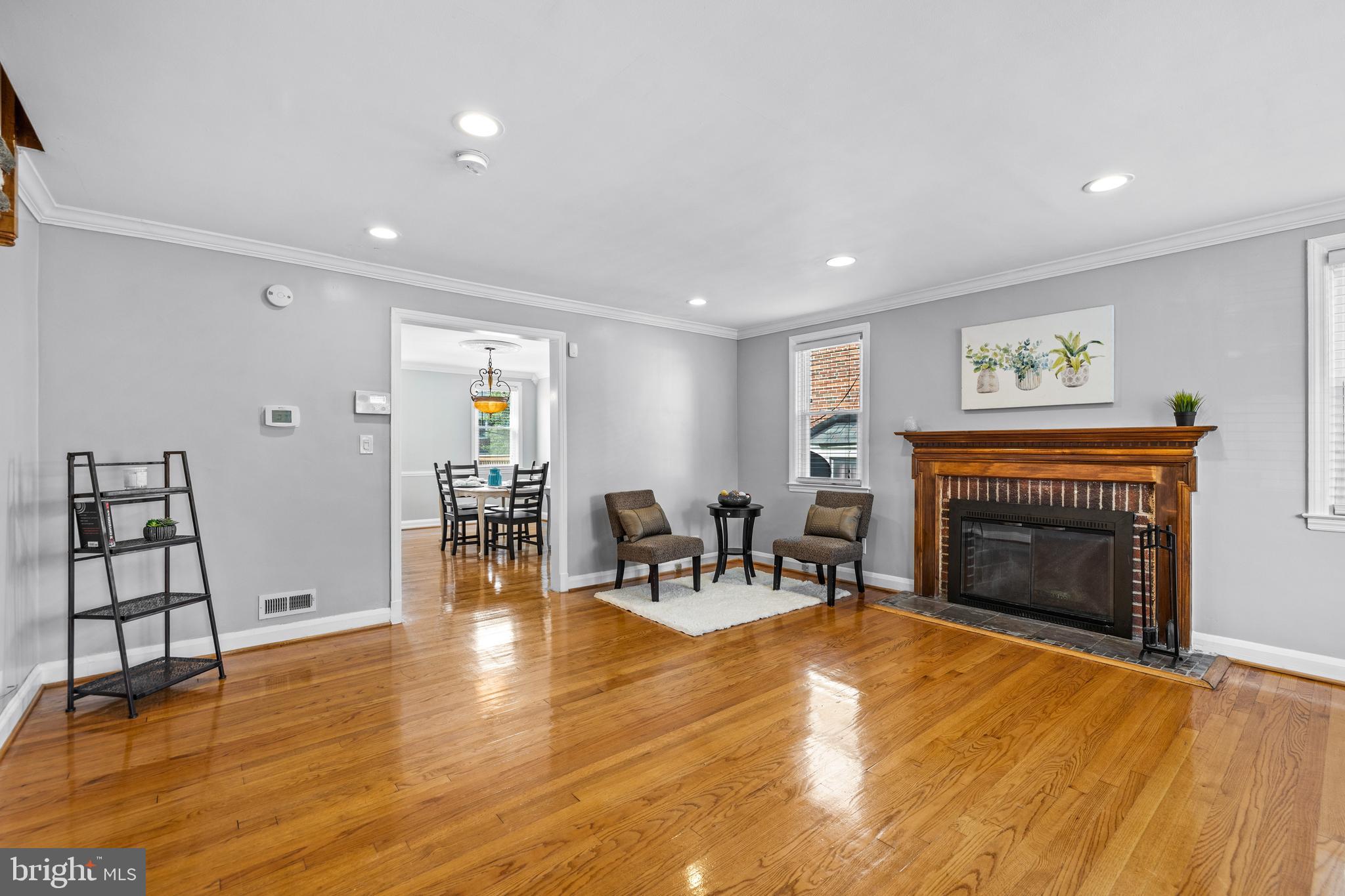 1507 Upshire Road Baltimore, MD 21218 - Photo 4 of 31 Wonderful living room space