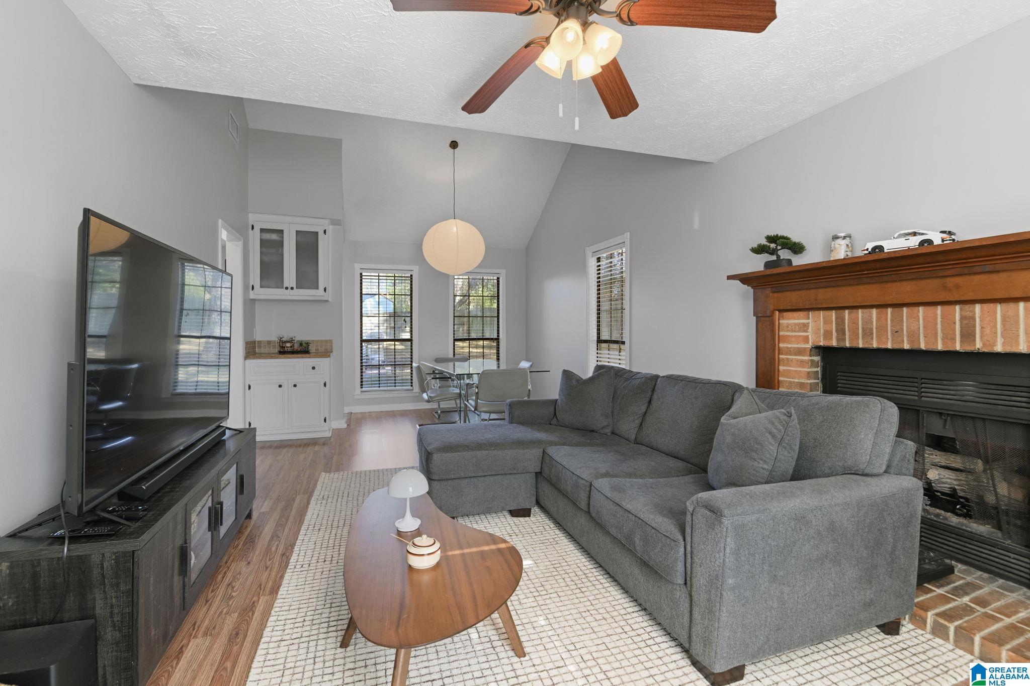 384 Gardner Road Prattville, AL 36067 - Photo 3 of 25
