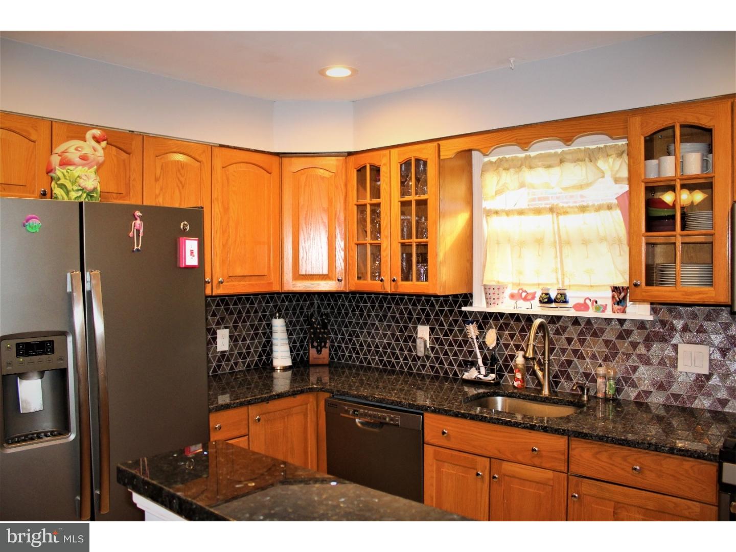 8331 Rising Sun Avenue Philadelphia, PA 19111 - Photo 9 of 21 Kitchen
