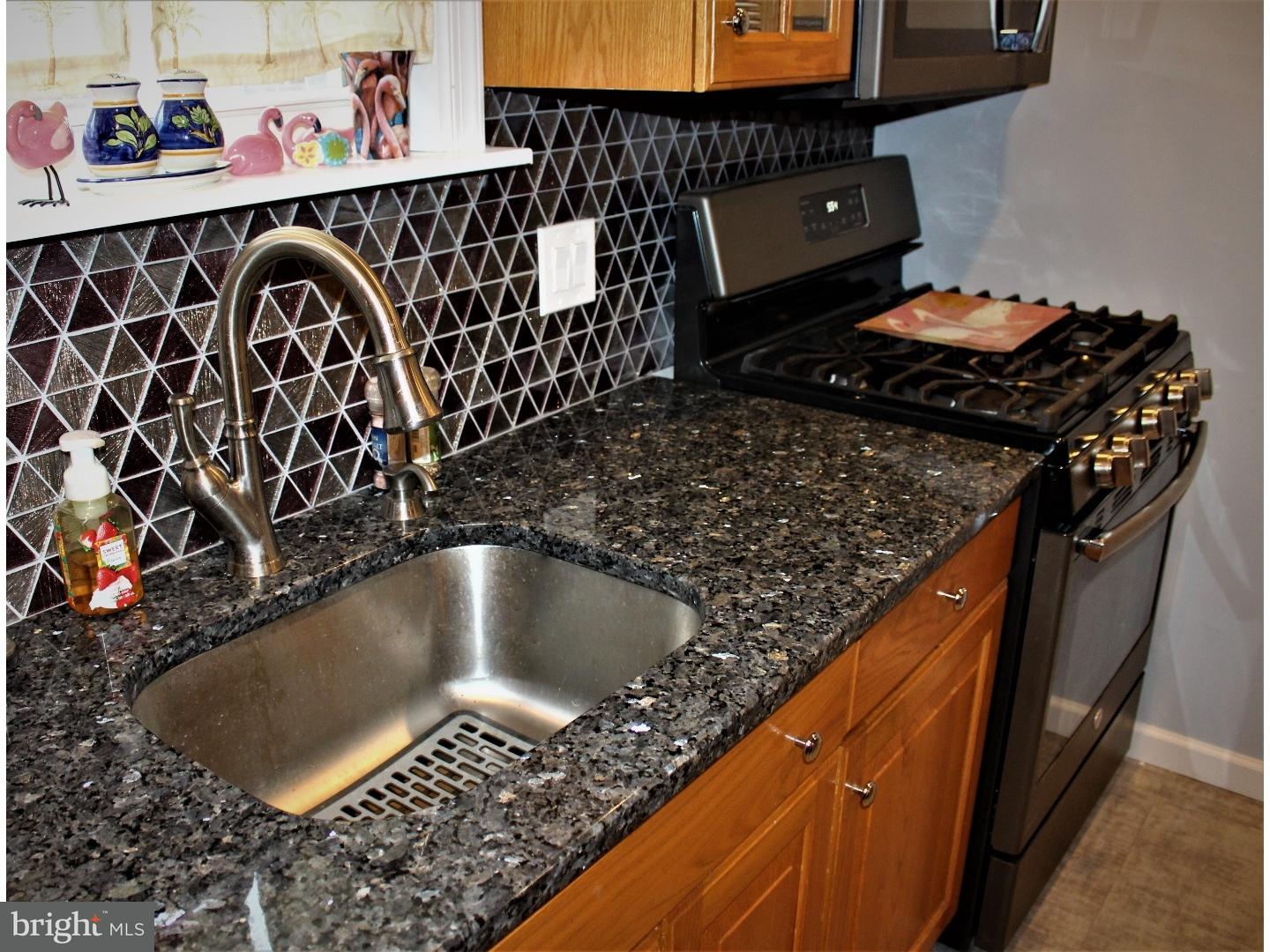 8331 Rising Sun Avenue Philadelphia, PA 19111 - Photo 10 of 21 Kitchen