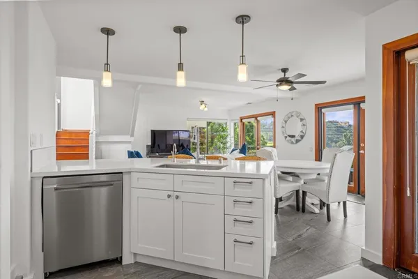 $1,949,900 | 629 Camino Ynez, Solana Beach, CA 92075