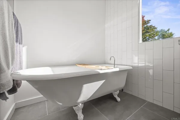 $1,949,900 | 629 Camino Ynez, Solana Beach, CA 92075
