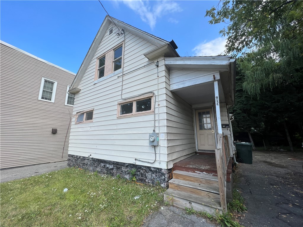 916 North Street Rochester, NY 14605 - Photo 1 of 1