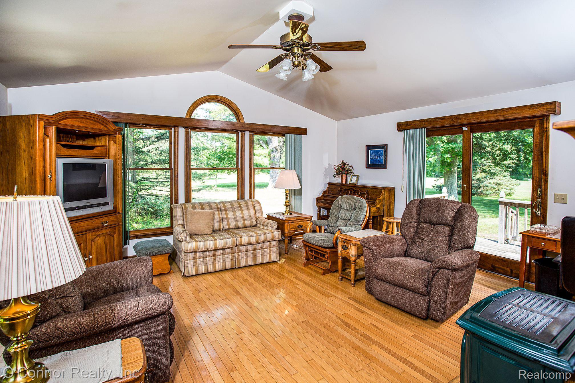 5412 Fitzgerald Road St. Clair, MI 48079 - Photo 10 of 33 Gallery Image 10