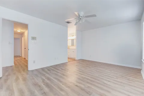 $2,500 | 10720 Briar Forest Drive, Unit 32, Houston, TX 77042