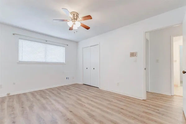$2,300 | 10720 Briar Forest Drive, Unit 32, Houston, TX 77042