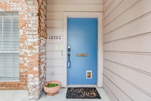 $2,500 | 10720 Briar Forest Drive, Unit 32, Houston, TX 77042