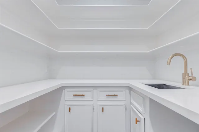 $2,500 | 10720 Briar Forest Drive, Unit 32, Houston, TX 77042