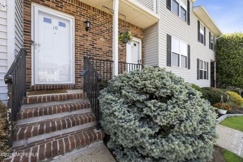 $399,900 | 10 Peachtree Lane, Unit 303, Jamesburg, NJ 08831
