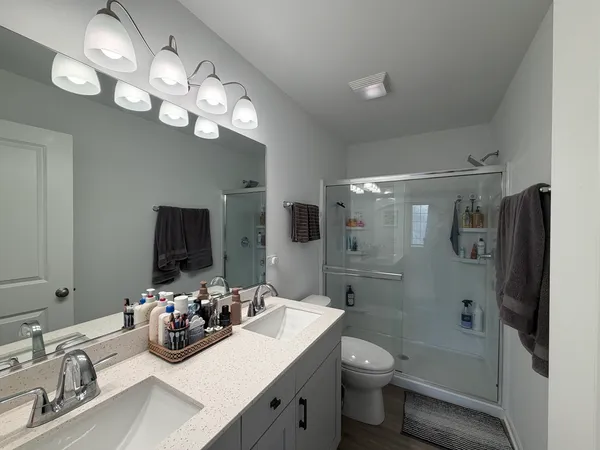 $2,995 | 235 Regency Court, Unit C, Wauconda, IL 60084