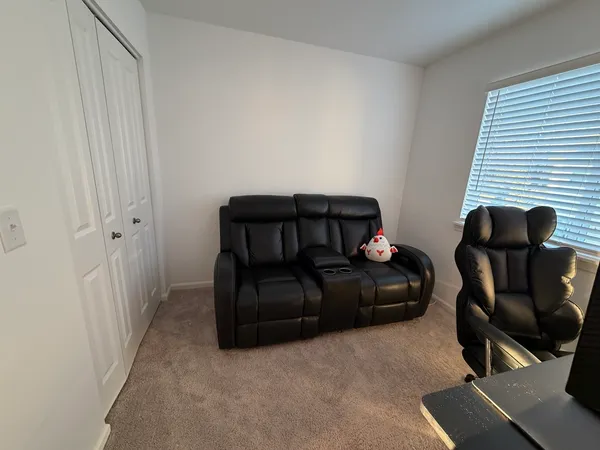 $2,995 | 235 Regency Court, Unit C, Wauconda, IL 60084