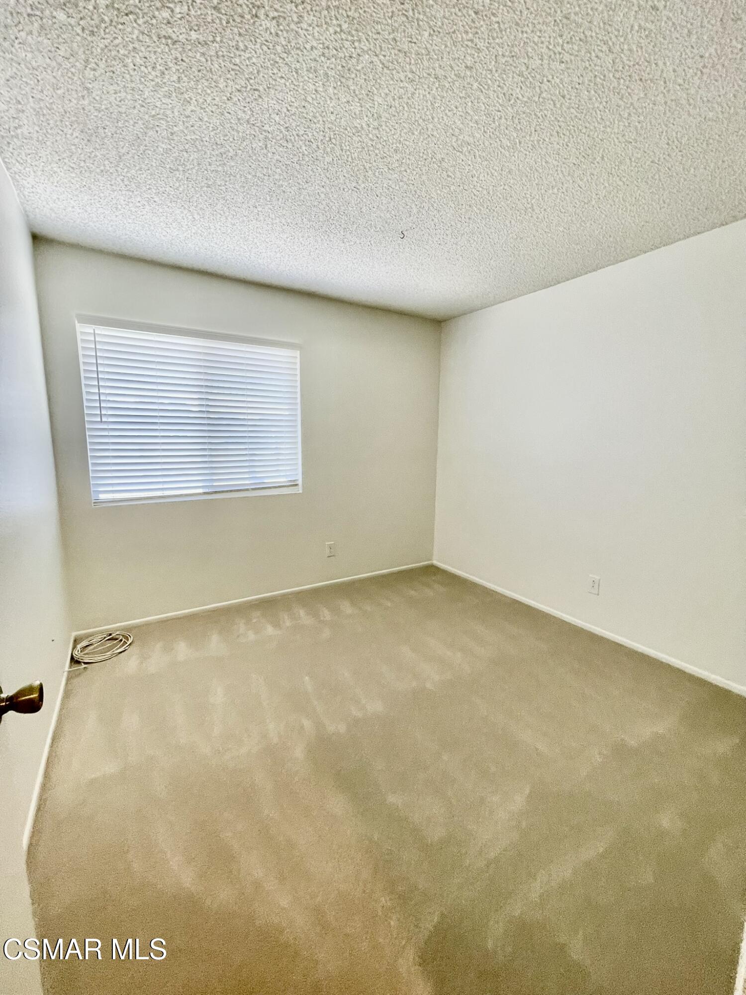 553 Spring Road, Unit 39 Moorpark, CA 93021 - Photo 18 of 26 19 bedroom
