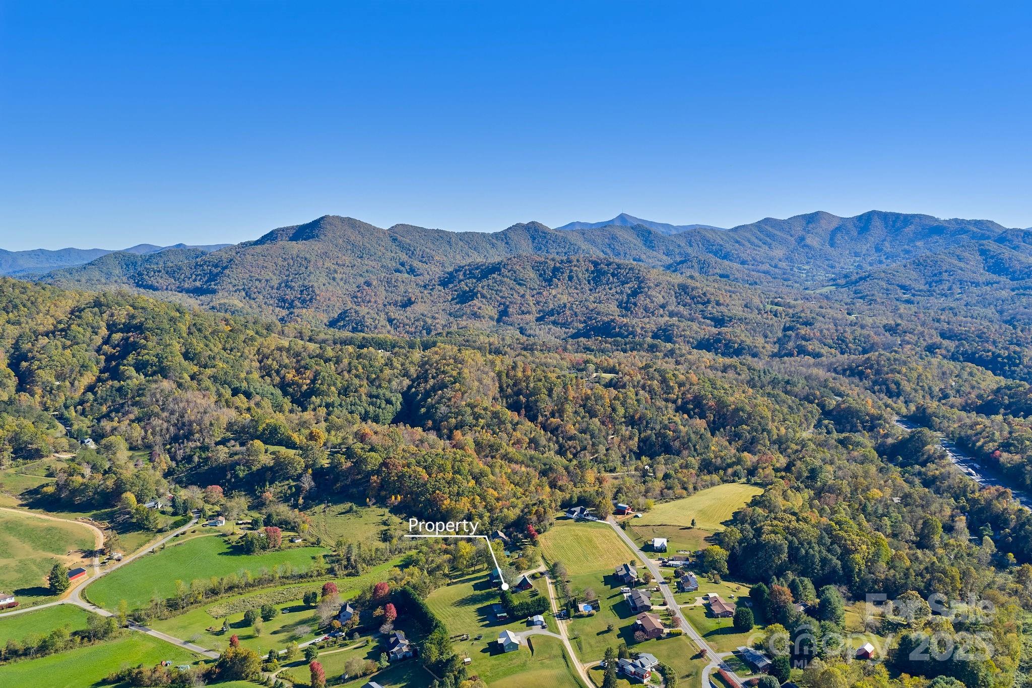 145 Keener Road Canton, NC 28716 - Photo 48 of 48 a view of a city with a mountain