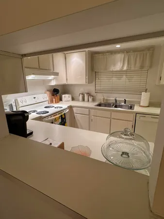 $4,500 | 147 Deer Creek Boulevard, Unit 402, Deerfield Beach, FL 33442