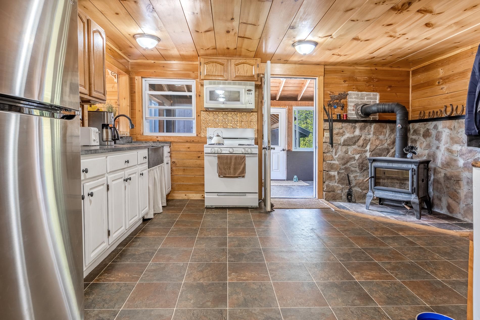 27 Hopkins Road Chelsea, VT 05038 - Photo 5 of 36