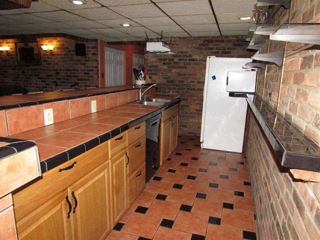 12427 Center Road Fenton, MI 48430 - Photo 21 of 52