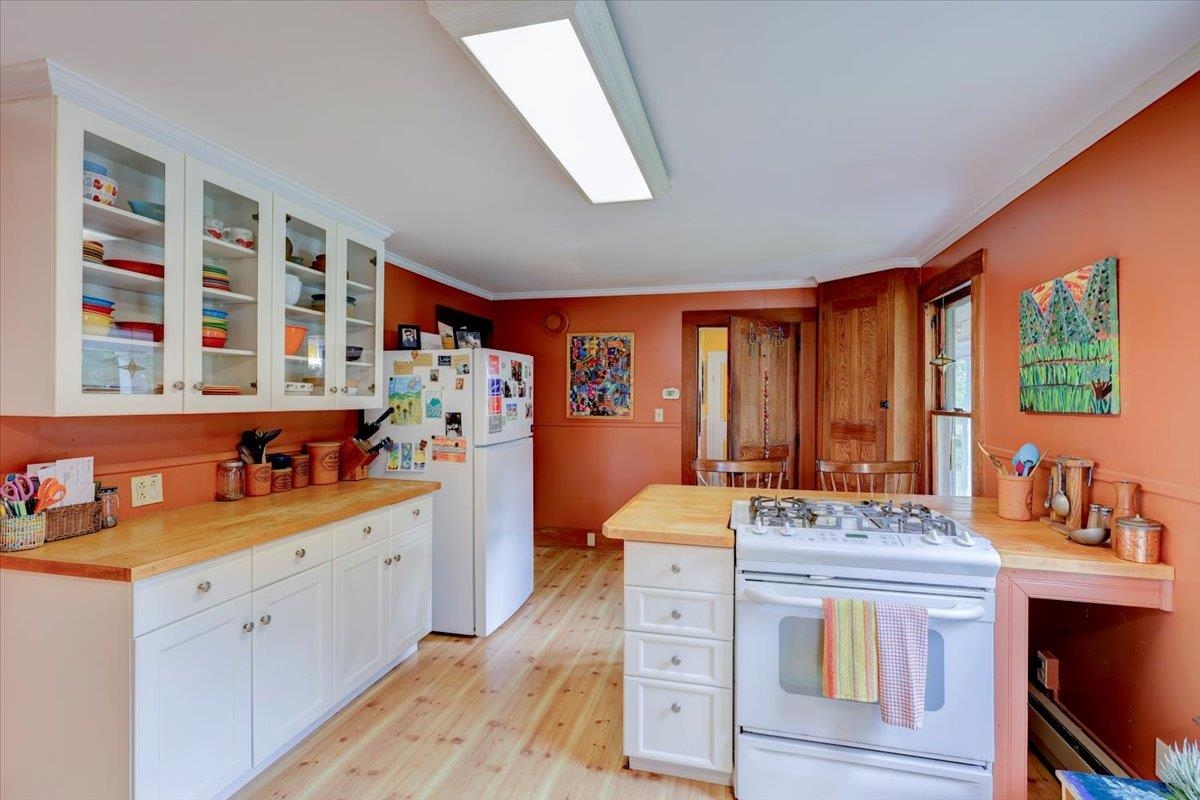 45 Packard Road Jericho, VT 05465 - Photo 4 of 43