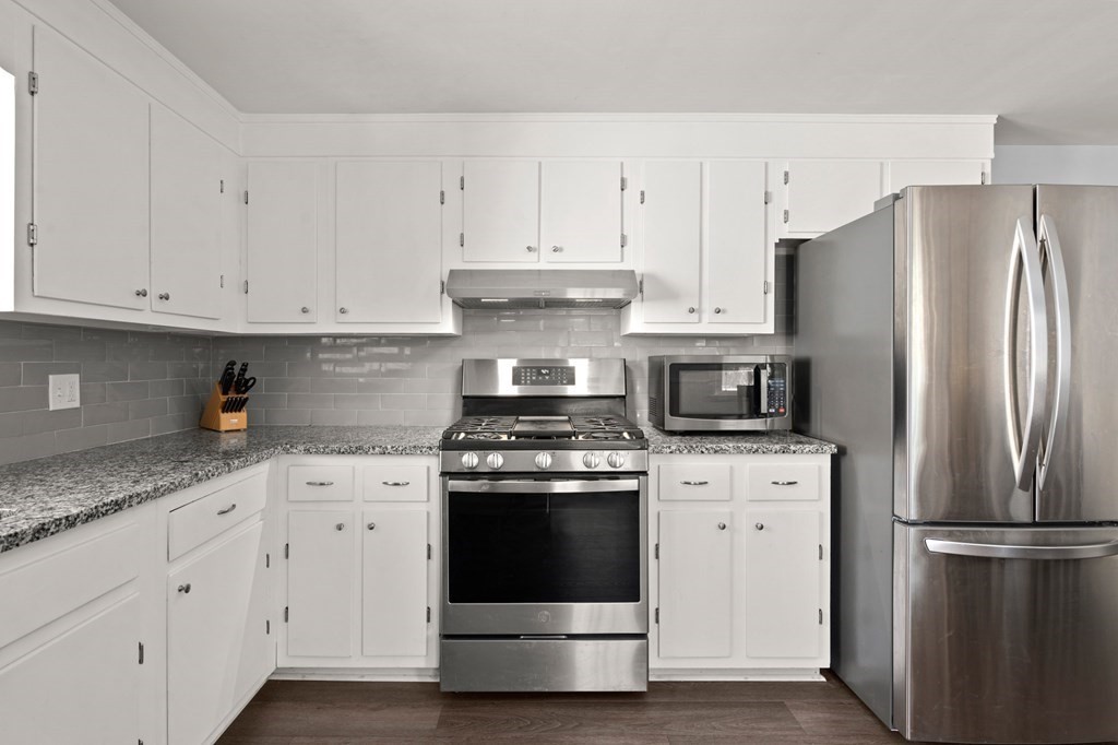 13 Station Road Salem, MA 01970 - Photo 11 of 37