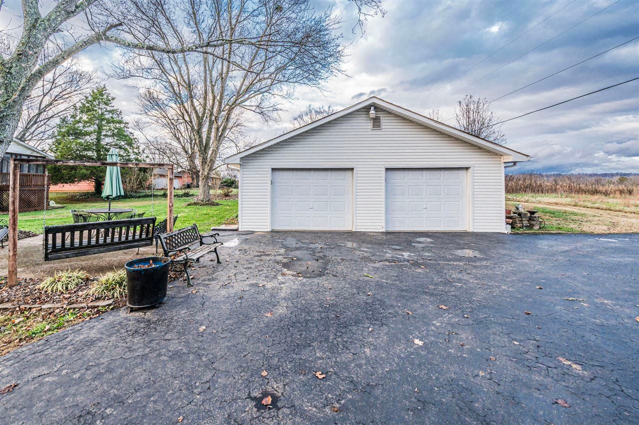 320 Witt Road Bowling Green, KY 42101 - Photo 24 of 31 Gallery Image 24