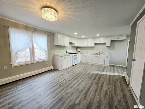 $97,000 | 812 North Sherman Street, Lincoln, IL 62656