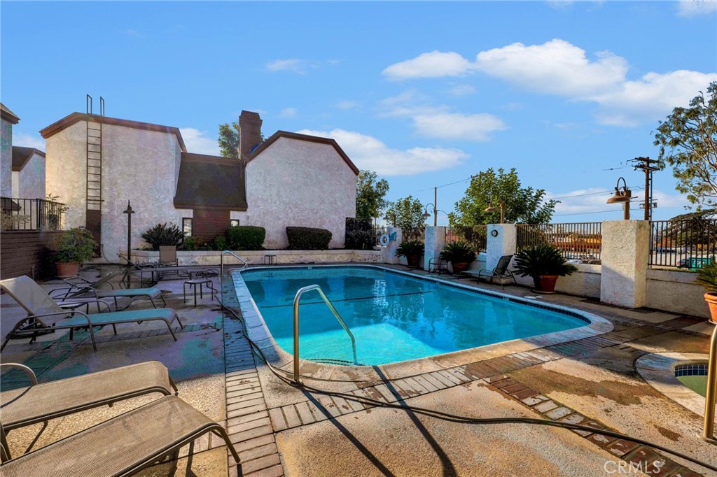 230 Bethany Road, Unit 211 Burbank, CA 91504 - Photo 46 of 49 Gallery Image 46