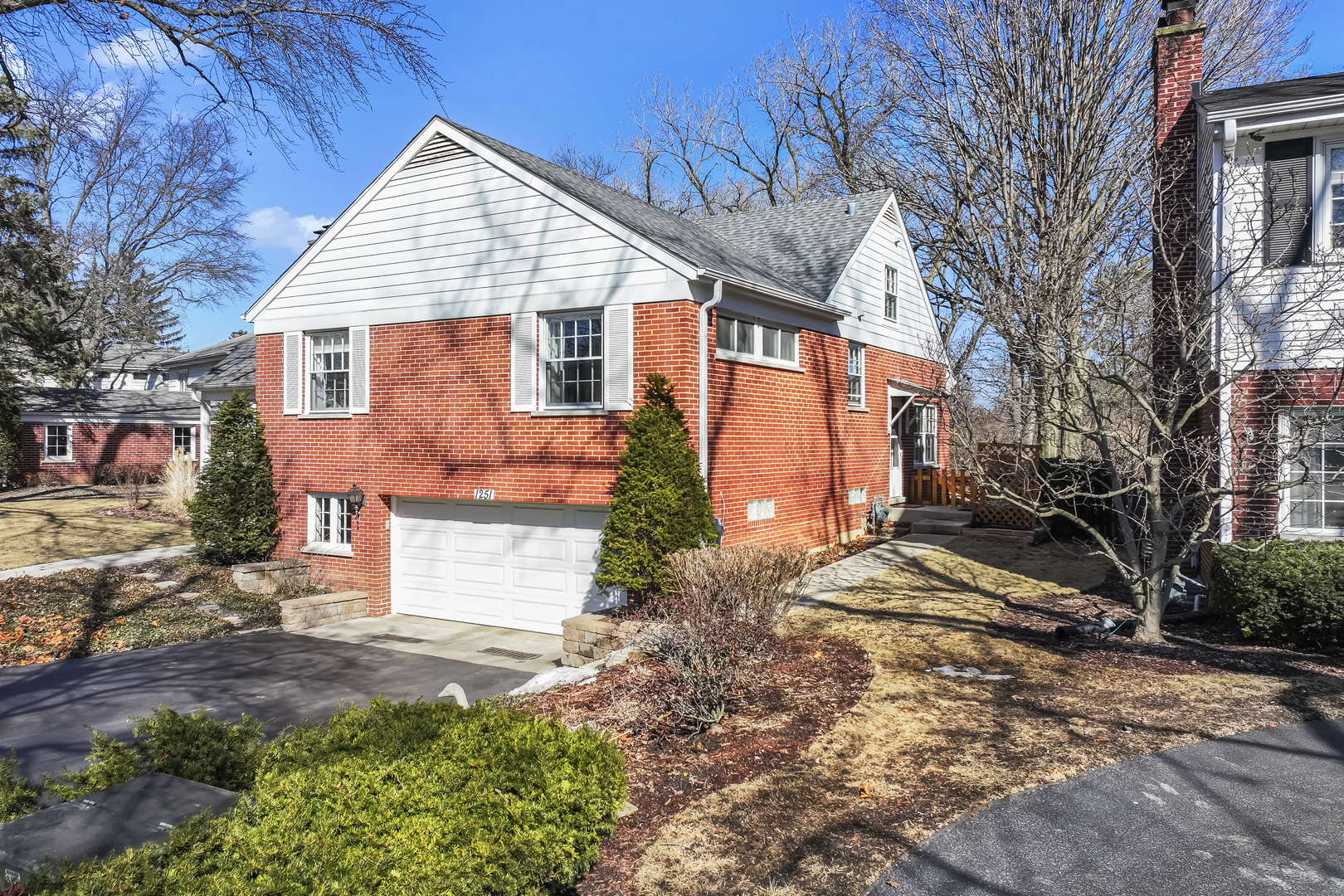 1251 Pine Street Glenview, IL 60025 - Photo 3 of 44