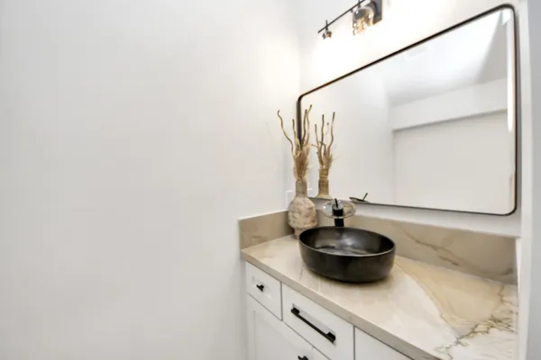 $6,150 | 3520 Beauchamp Street, Houston, TX 77009