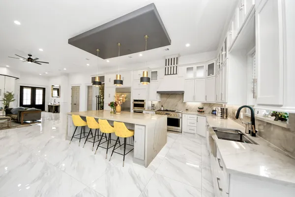 $6,150 | 3520 Beauchamp Street, Houston, TX 77009