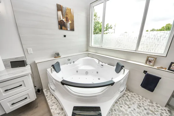 $6,150 | 3520 Beauchamp Street, Houston, TX 77009