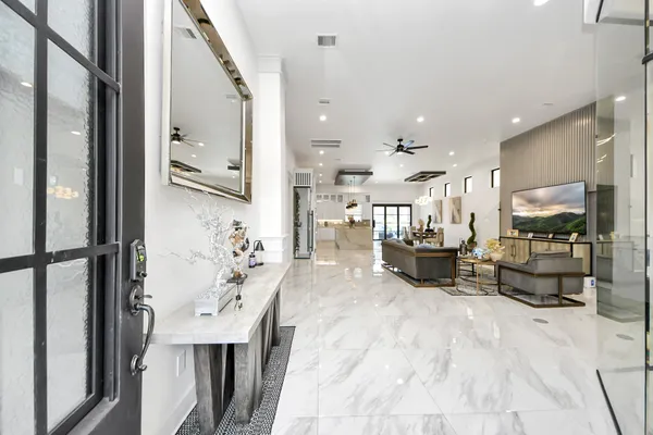 $6,150 | 3520 Beauchamp Street, Houston, TX 77009