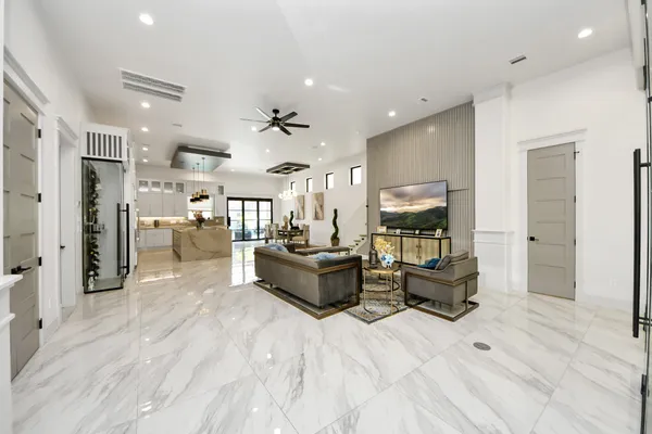 $6,150 | 3520 Beauchamp Street, Houston, TX 77009