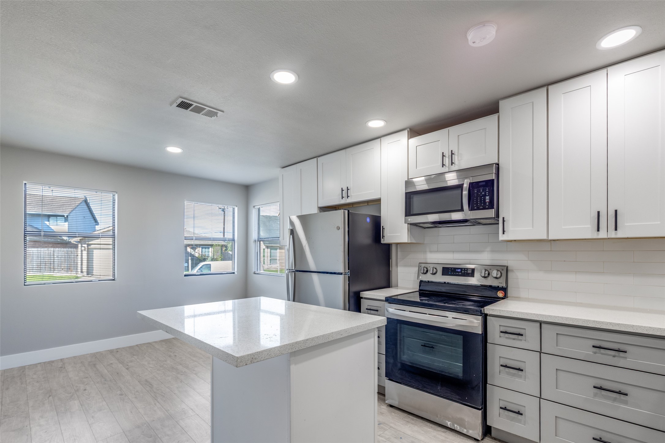 3427 Benfield Drive Houston, TX 77082 - Photo 6 of 21 Updated Kitchen