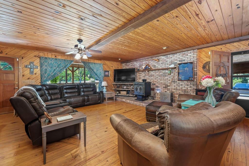 453 Mclaughlin Road Oakman, AL 35579 - Photo 9 of 31 den