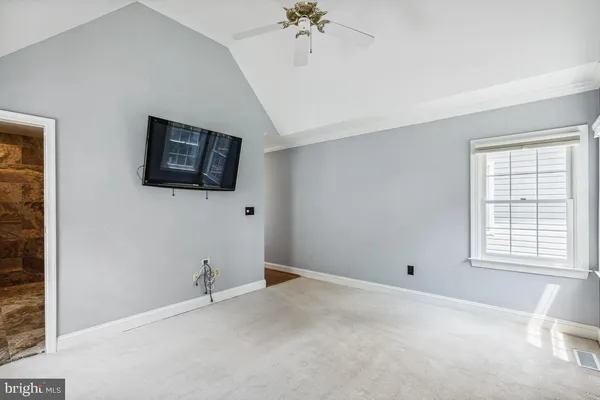 $3,300 | 208 Wilson Avenue Northwest, Leesburg, VA 20176