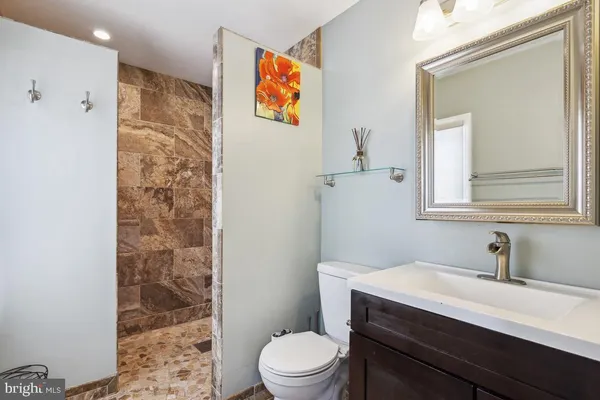 $3,300 | 208 Wilson Avenue Northwest, Leesburg, VA 20176